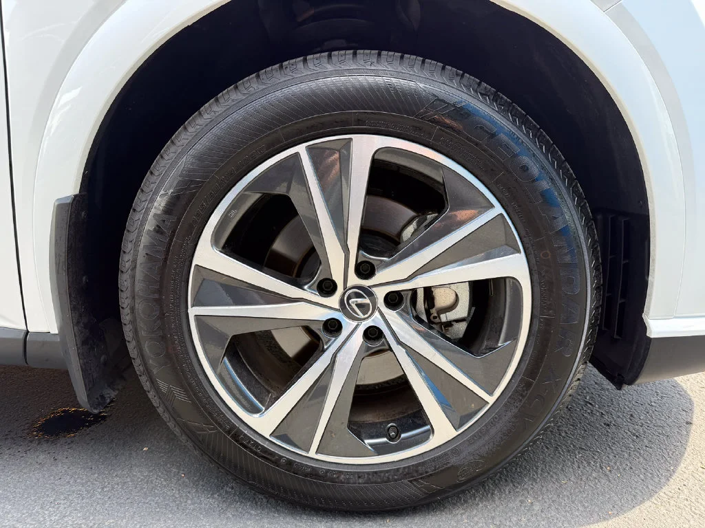 Used 2024 White Lexus RX 350 image 14