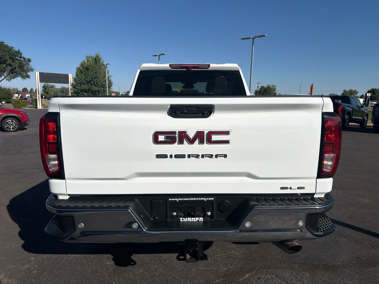Used 2025 White GMC SLE image 7
