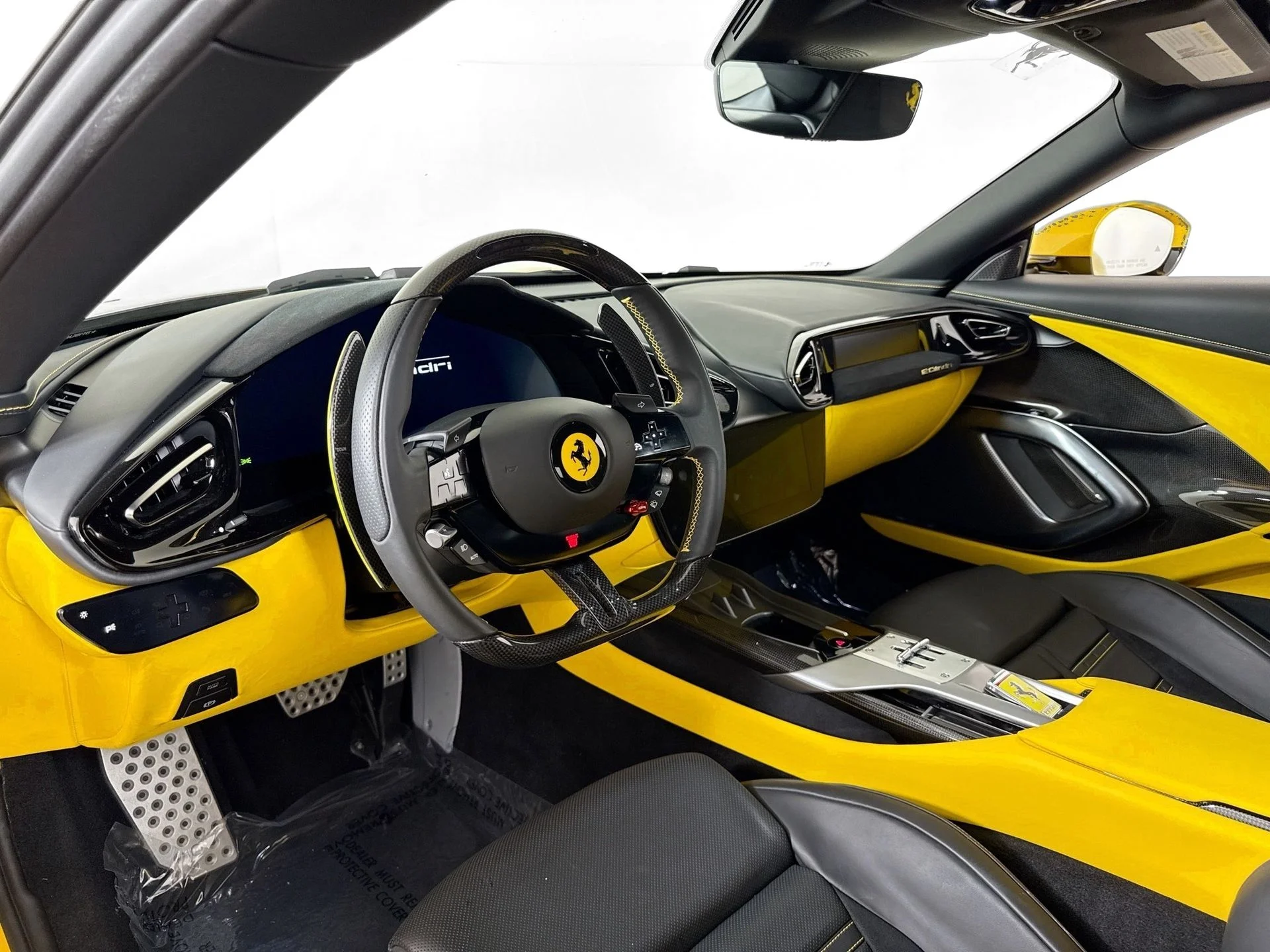 Certified Used 2025 Giallo Triplo Strato Ferrari Base image 20