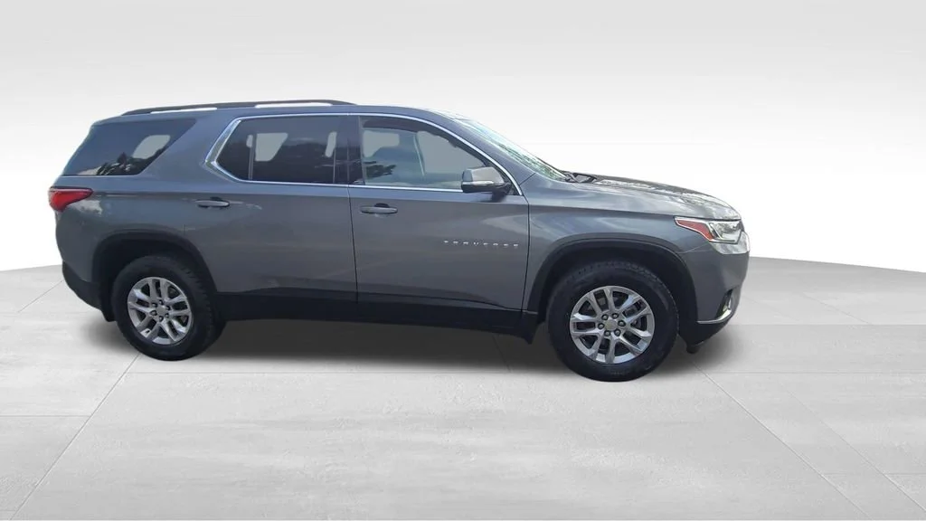 Used 2019 Satin Steel Metallic Chevrolet LT Cloth image 9
