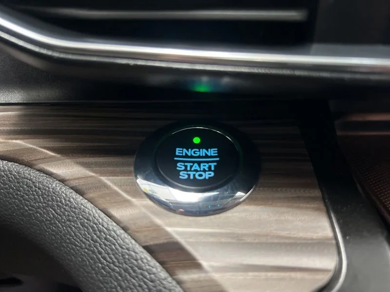 Used 2020 White Ford Limited image 28