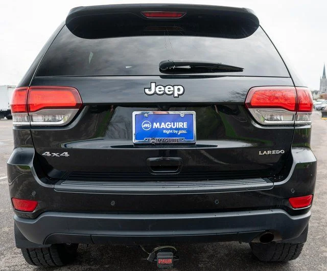 Used 2020 Black Jeep Laredo E image 7