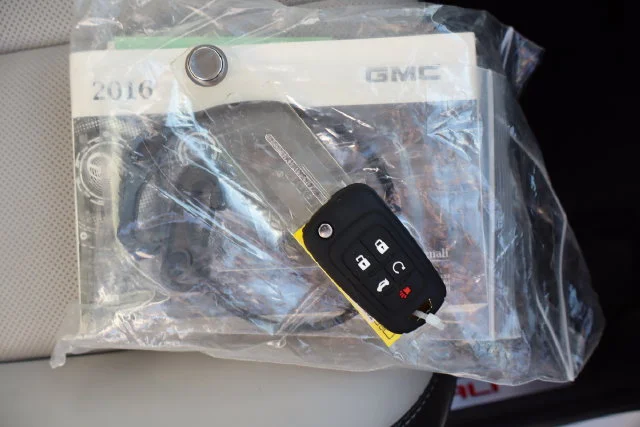 Used 2016 Summit White GMC Denali image 51