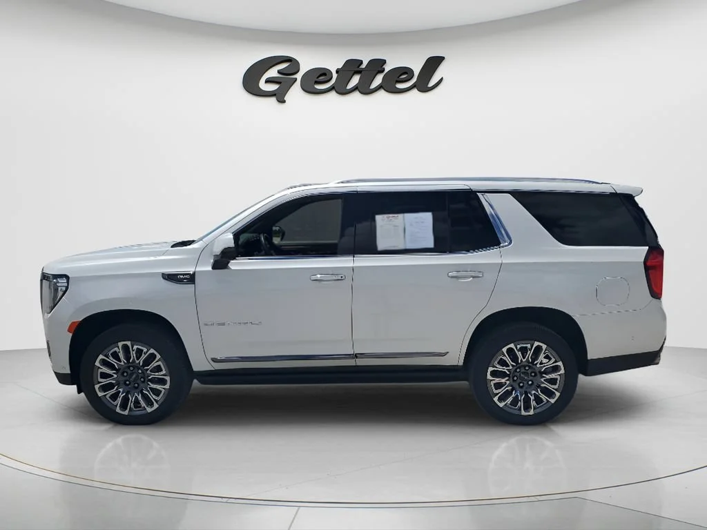 Used 2024 White Frost Tricoat GMC Denali Ultimate image 8