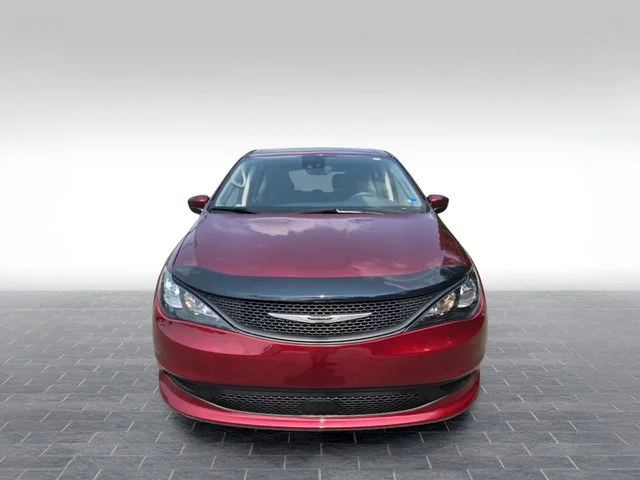 Used 2023 Red Chrysler LX image 2