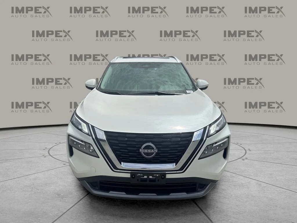 Used 2023 White Nissan SL image 8