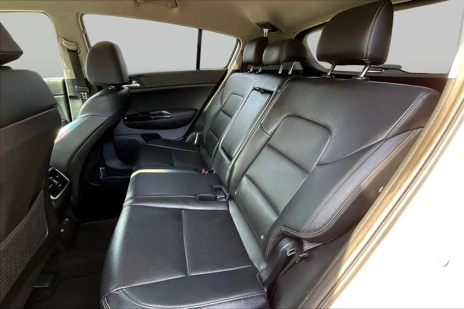 Used 2021 Snow White Pearl Kia EX image 19