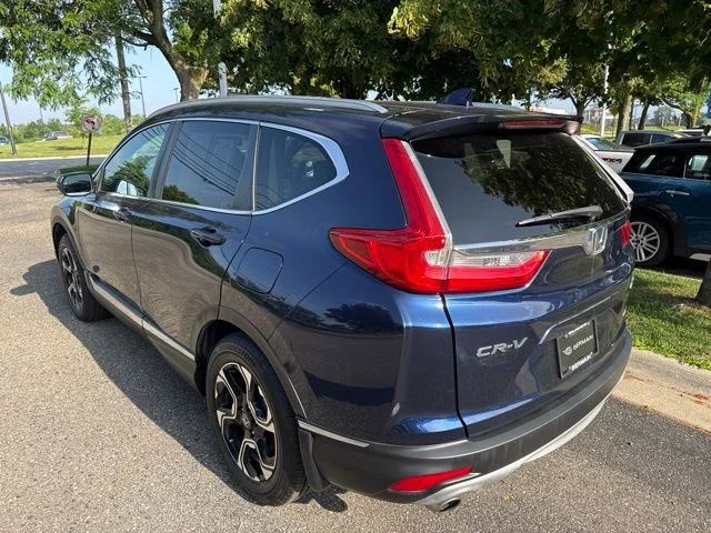 Used 2017 Obsidian Blue Pearl Honda Touring image 12