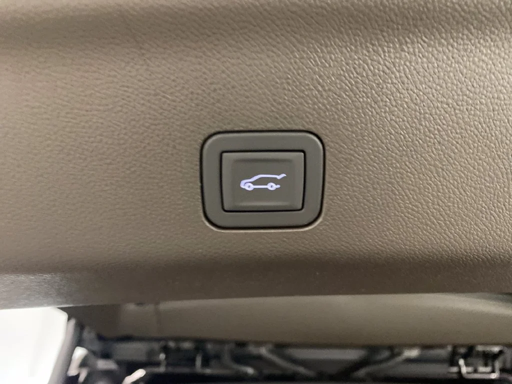 New 2027 Onyx Black GMC Elevation image 9