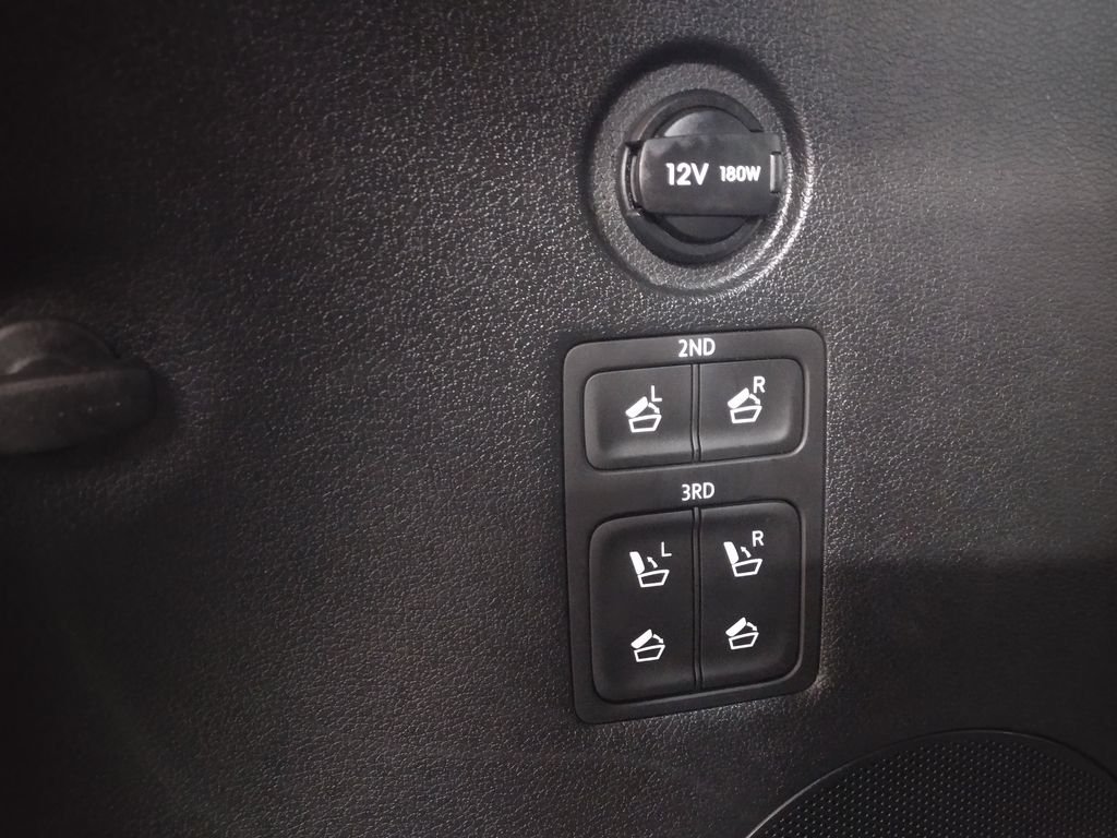 Used 2022 Rainforest Hyundai Limited image 17