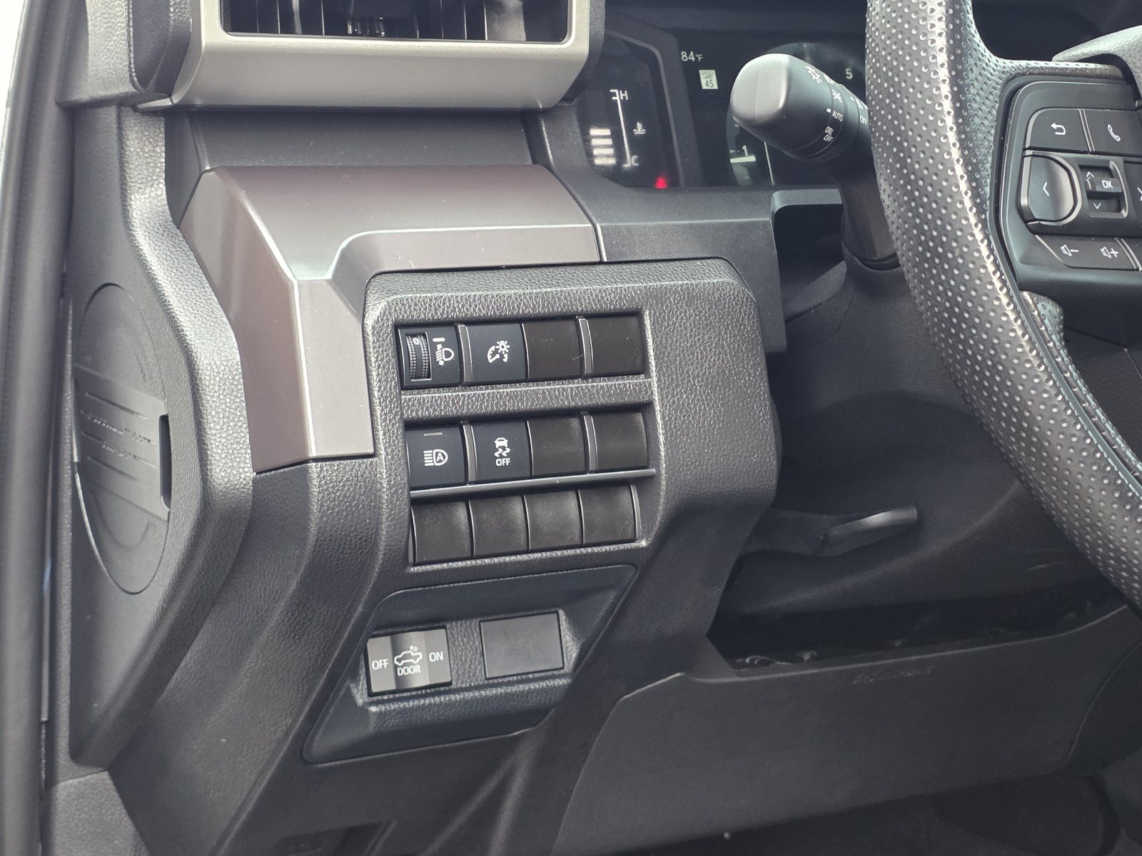2025 Toyota Tacoma SR5 - Photo 19