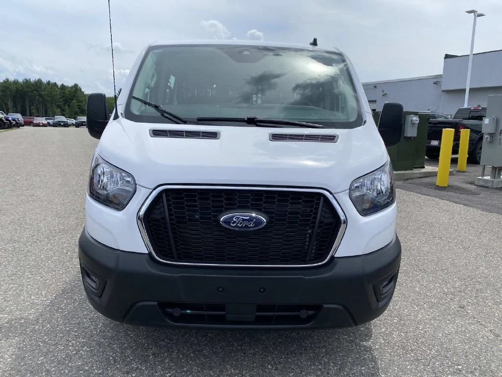 Used 2025 White Ford Base image 9