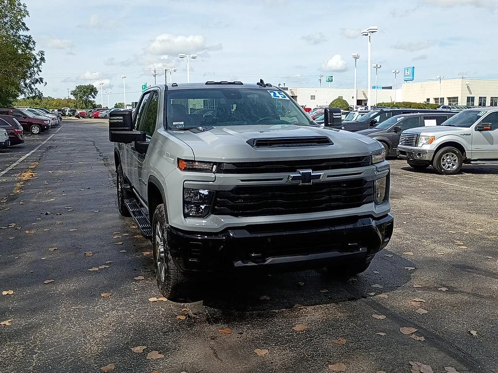 Used 2025 Slate Gray Metallic Chevrolet Custom image 1
