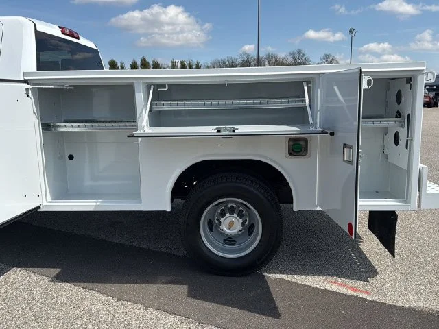 New 2026 Summit White Chevrolet Work Truck image 5