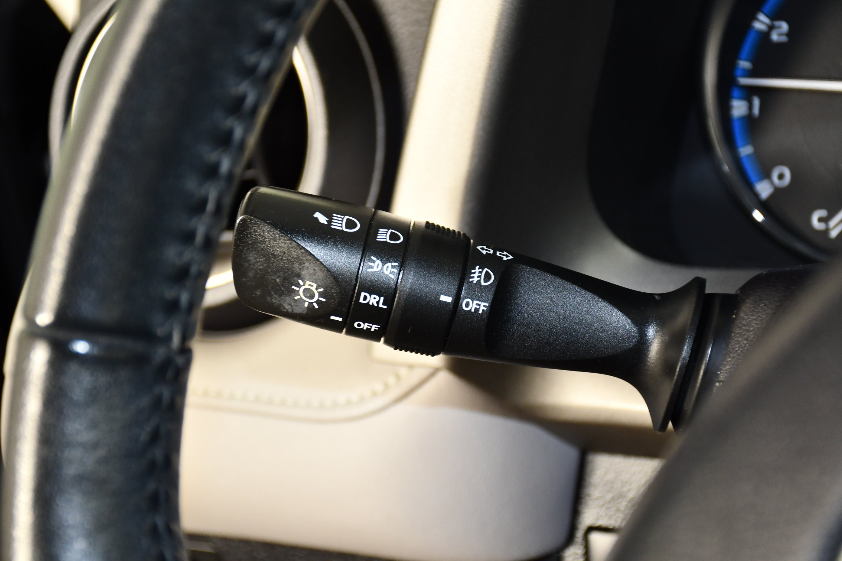 Used 2016 Black Toyota XLE image 22