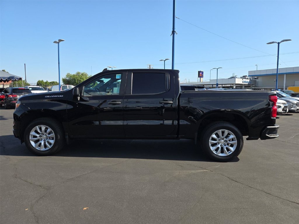 Certified Used 2022 BLACK Chevrolet Custom image 32