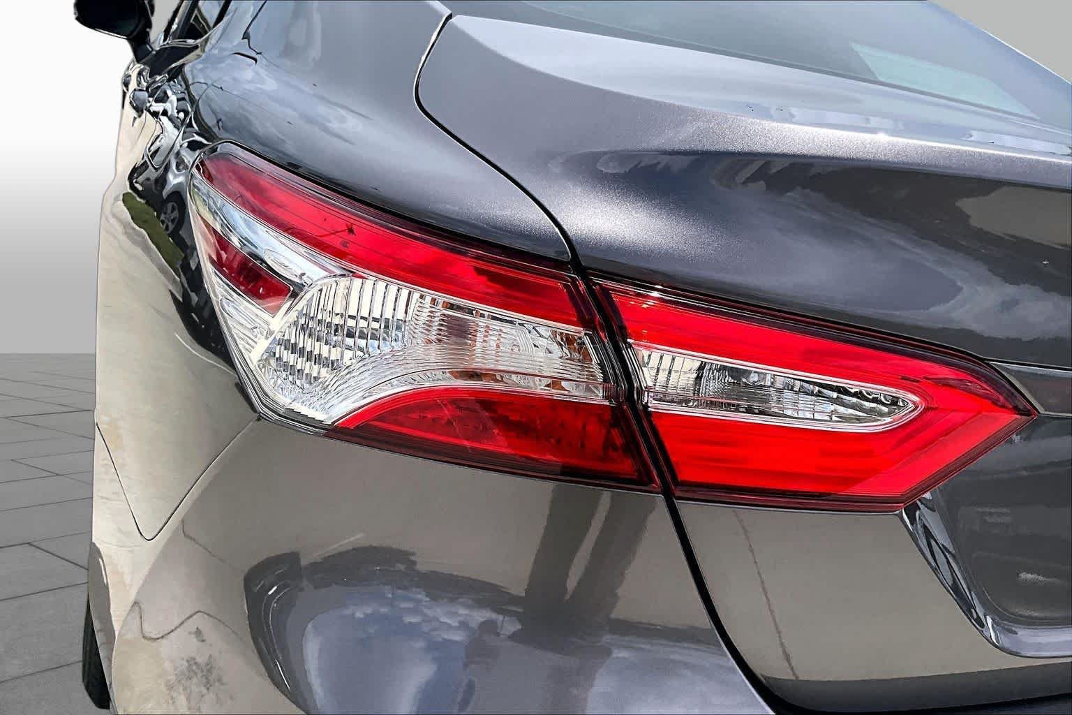 Used 2018 Predawn Gray Mica Toyota LE image 27
