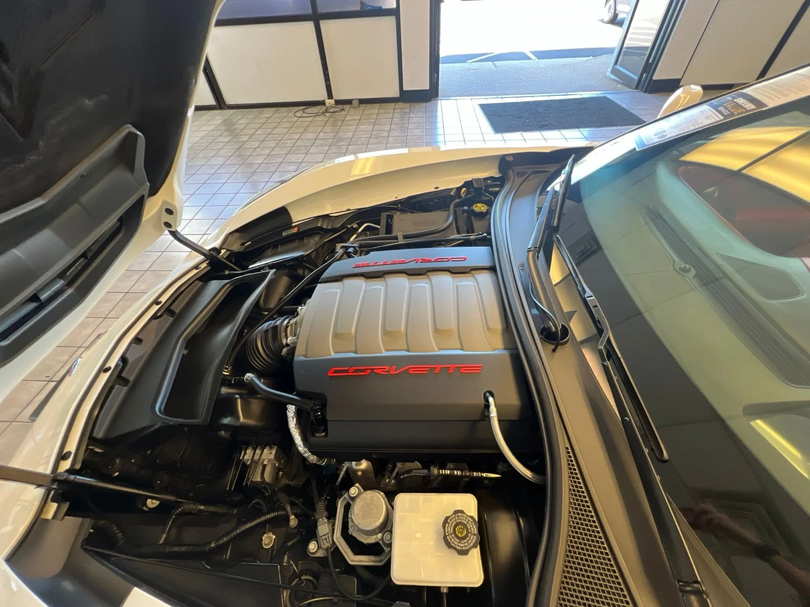 Used 2014 Arctic White Chevrolet Z51 image 26