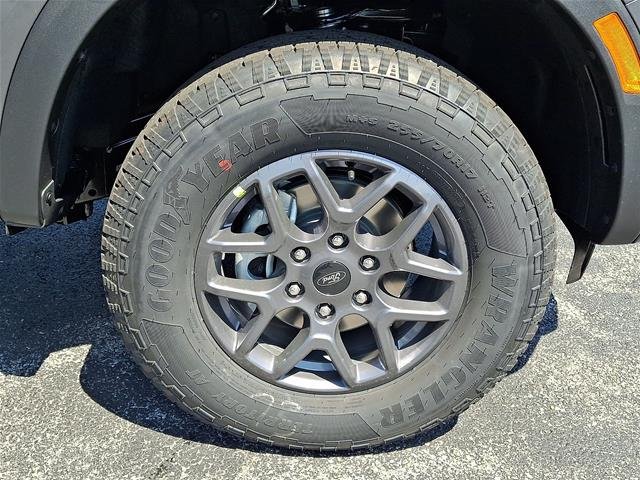 New 2026 Carbonized Gray Metallic Ford XLT image 25