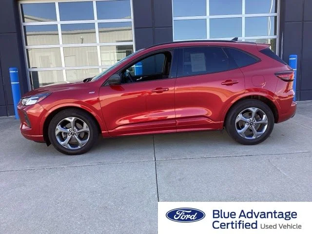 Used 2023 Red Ford ST-Line image 1