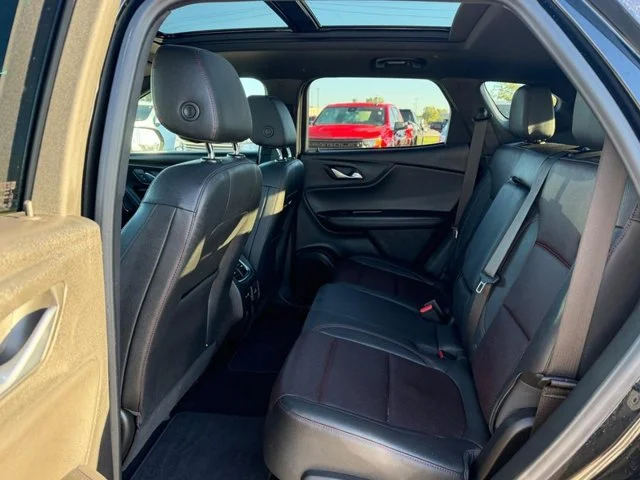 Used 2022 BLACK Chevrolet RS image 10