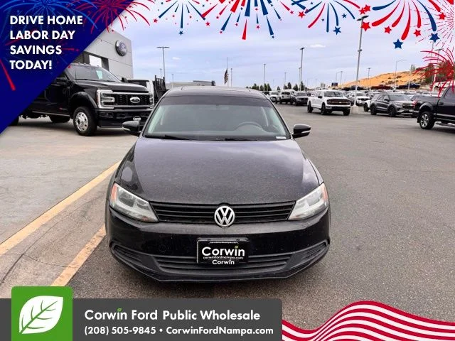 Used 2012 Black Volkswagen 2.5L SE image 1