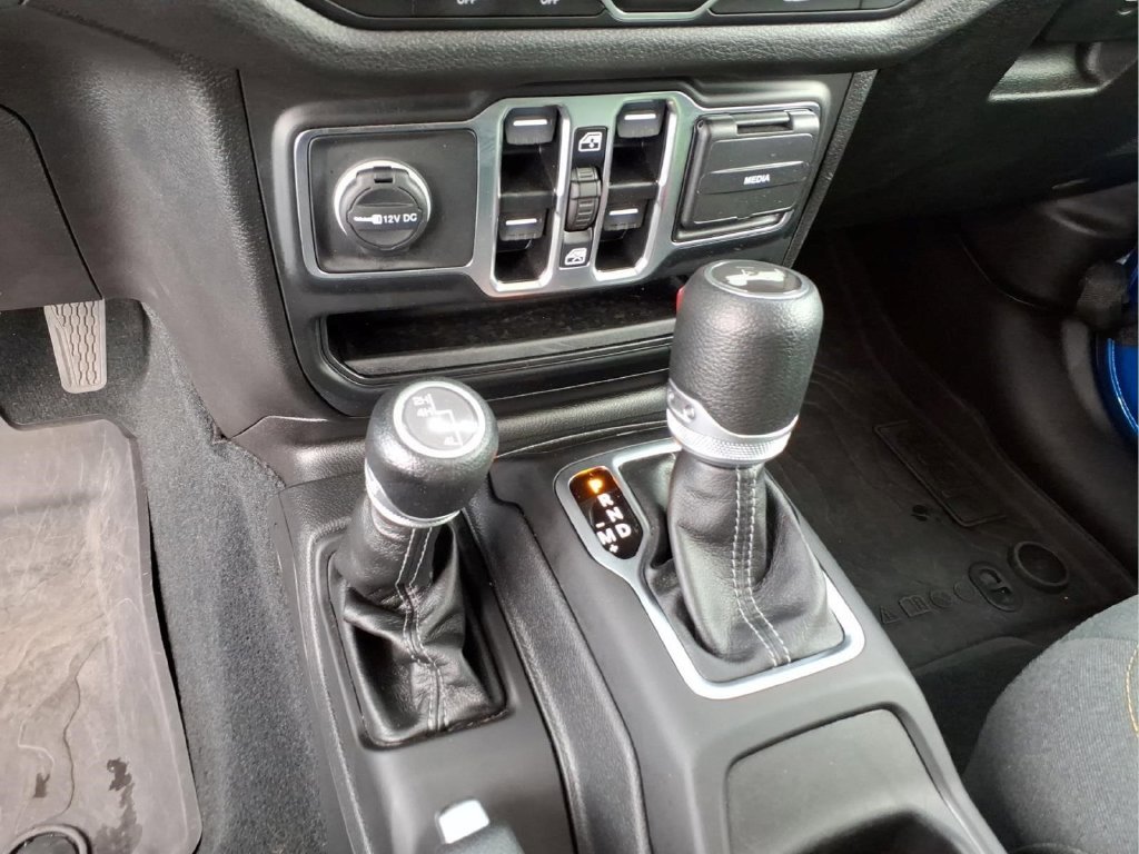 Used 2024 Blue Jeep Sport S image 26