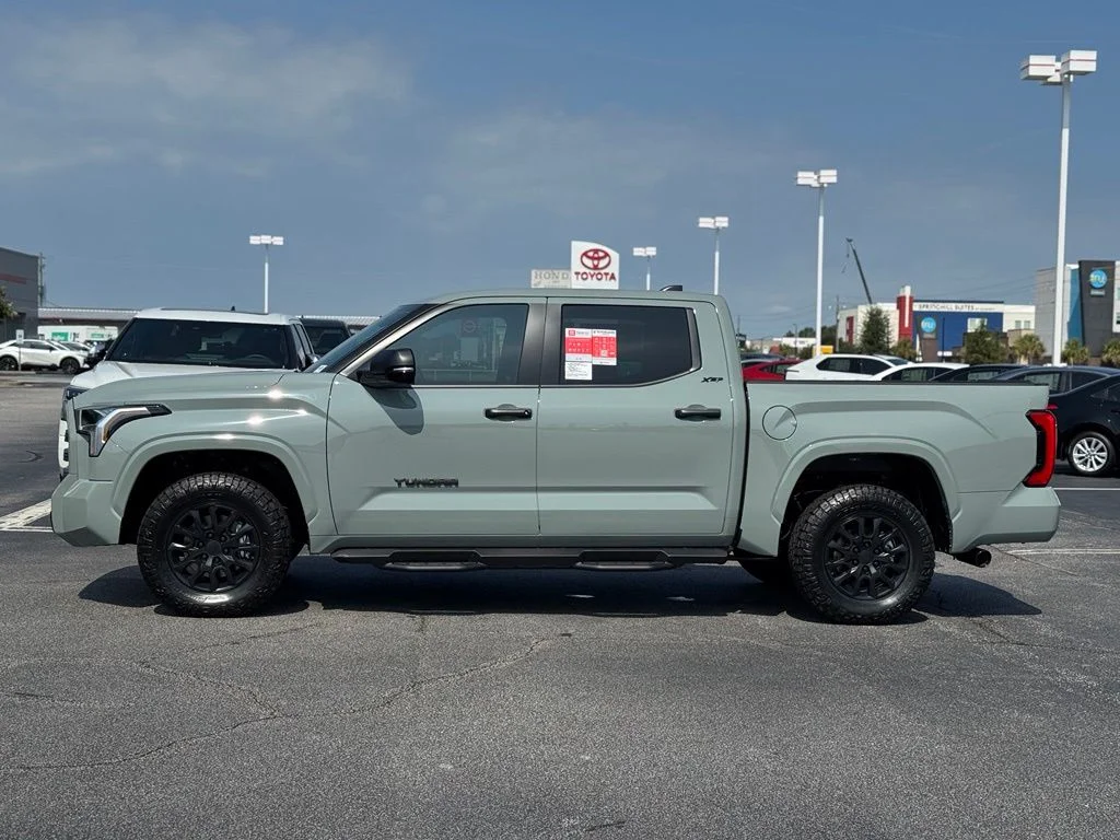 New 2026 Lunar Rock Toyota SR5 image 8