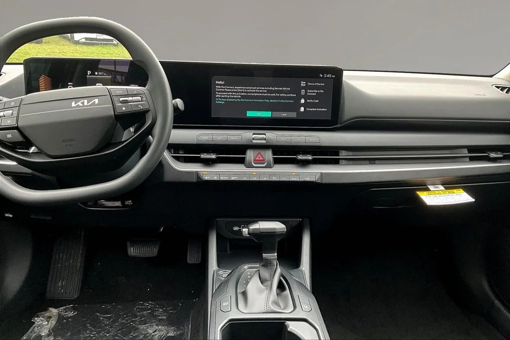 New 2026 Snow White Pearl Kia LXS image 6