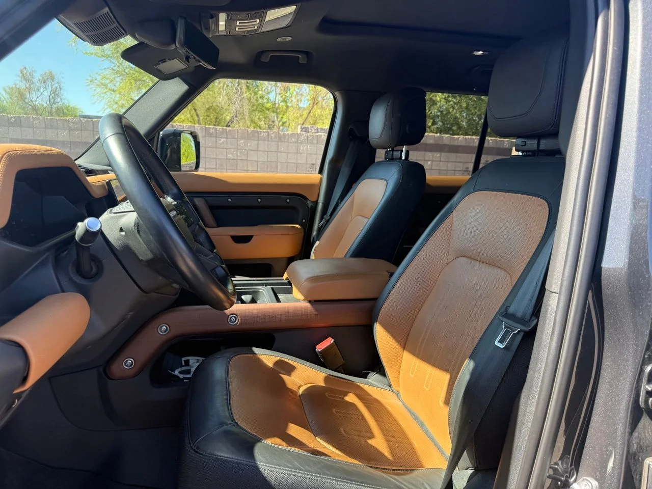 Used 2024  Land Rover X image 11