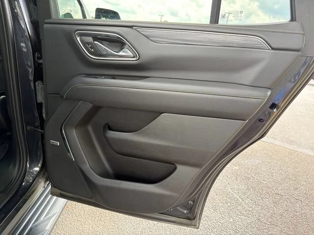 Used 2023 Titanium Rush Metallic GMC SLT image 16