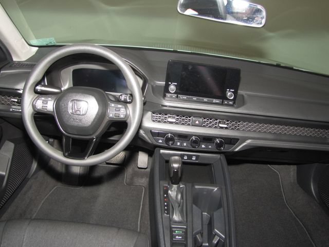 Certified Used 2025 Platinum White Pearl Honda SE image 14