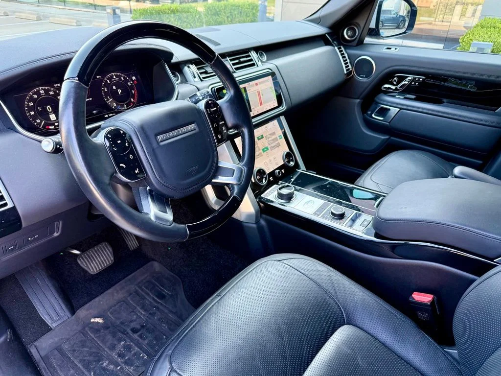 Used 2019 White Land Rover 5.0L V8 Supercharged image 5
