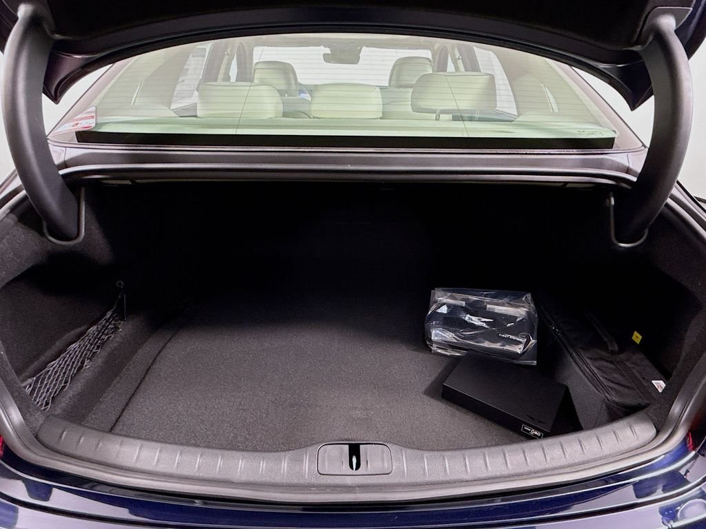 Used 2026 Capri Blue Genesis 2.5T Sport Prestige image 28