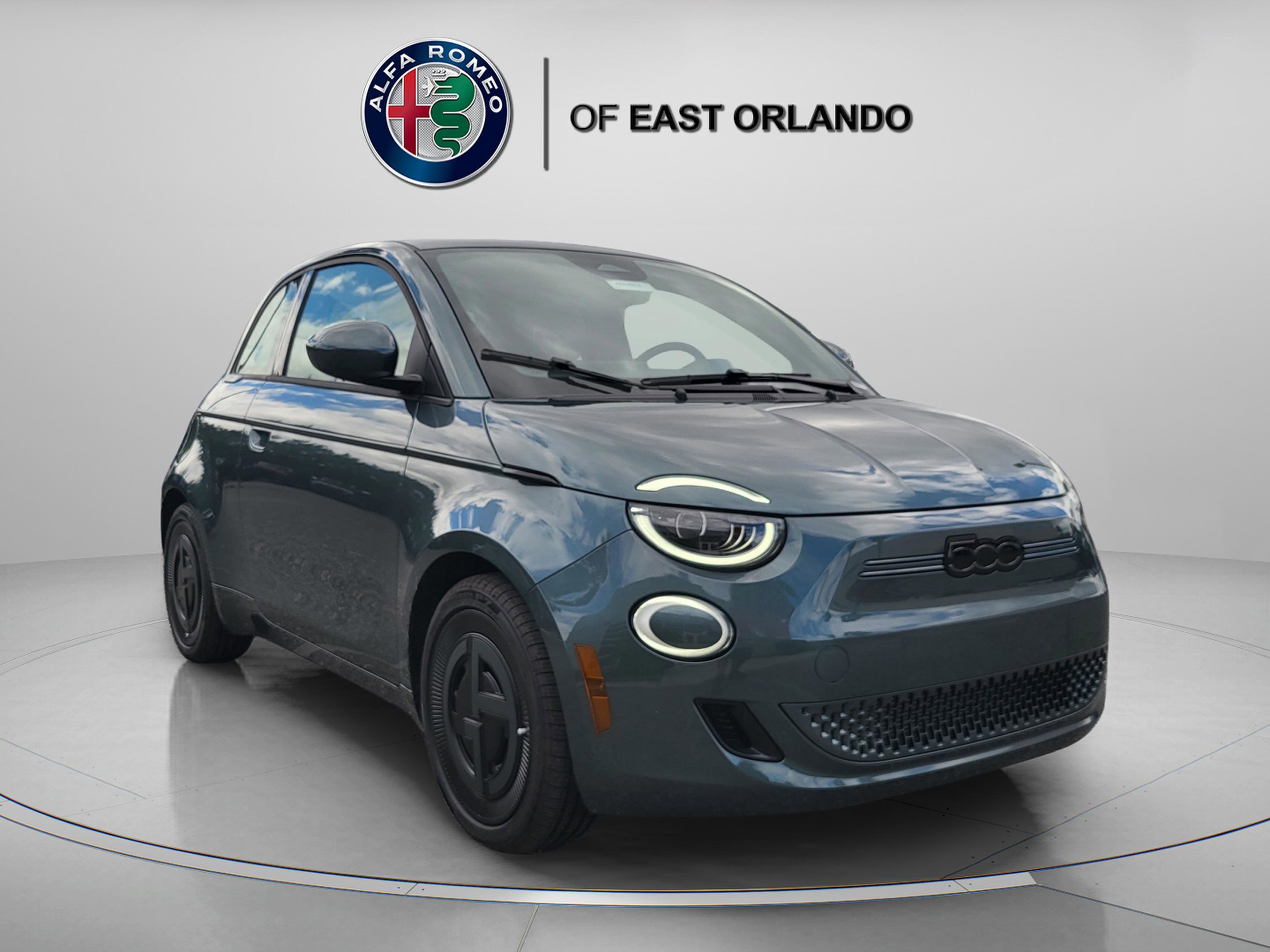 2025 FIAT 500e Base
