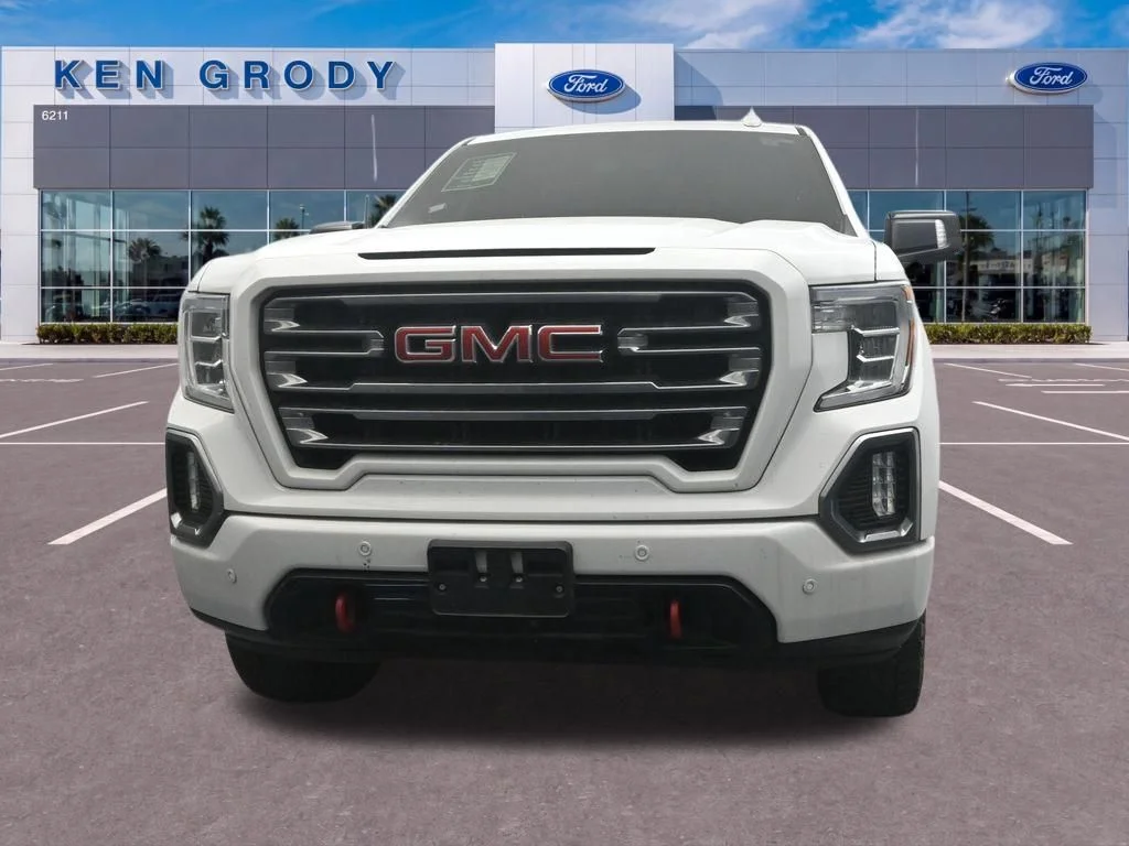 Used 2020 White GMC AT4 image 19