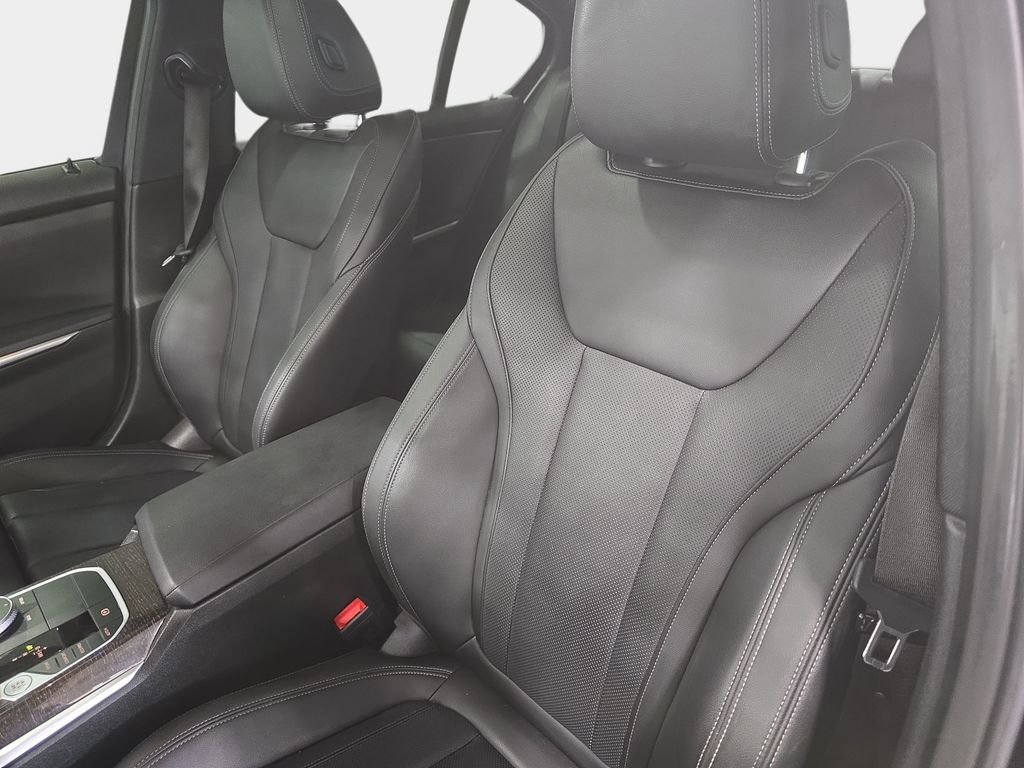 Used 2022 Jet Black BMW 330i image 22