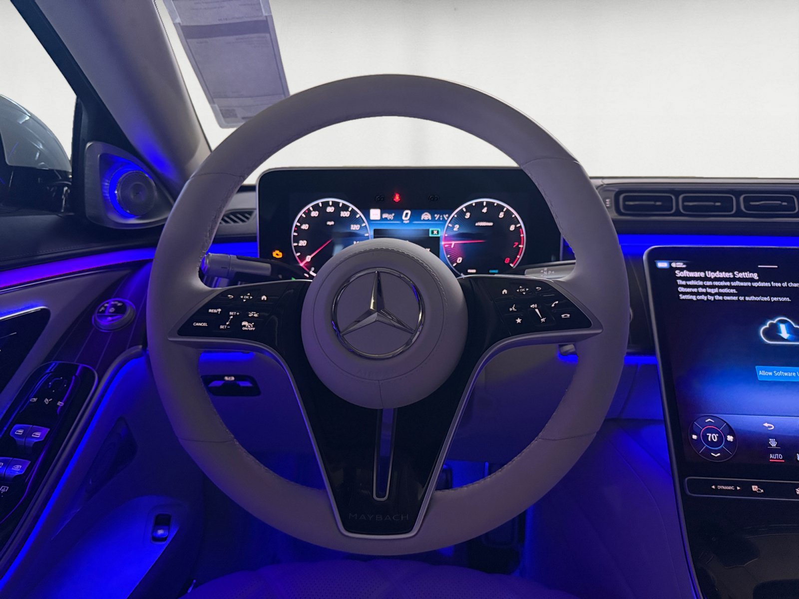 Used 2026 MANUFAKTUR Moonlight Whit Mercedes-Benz Maybach S 580 image 11