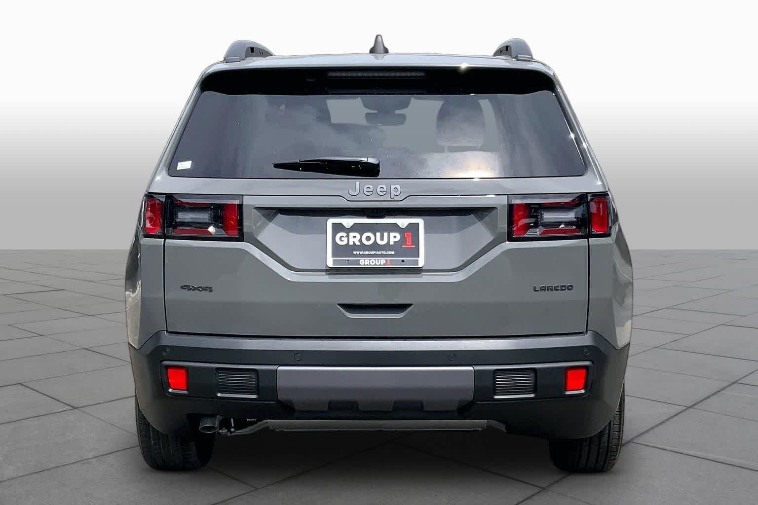 New 2026 Sting-Gray Clear-Coat Exterior Paint Jeep Laredo image 4