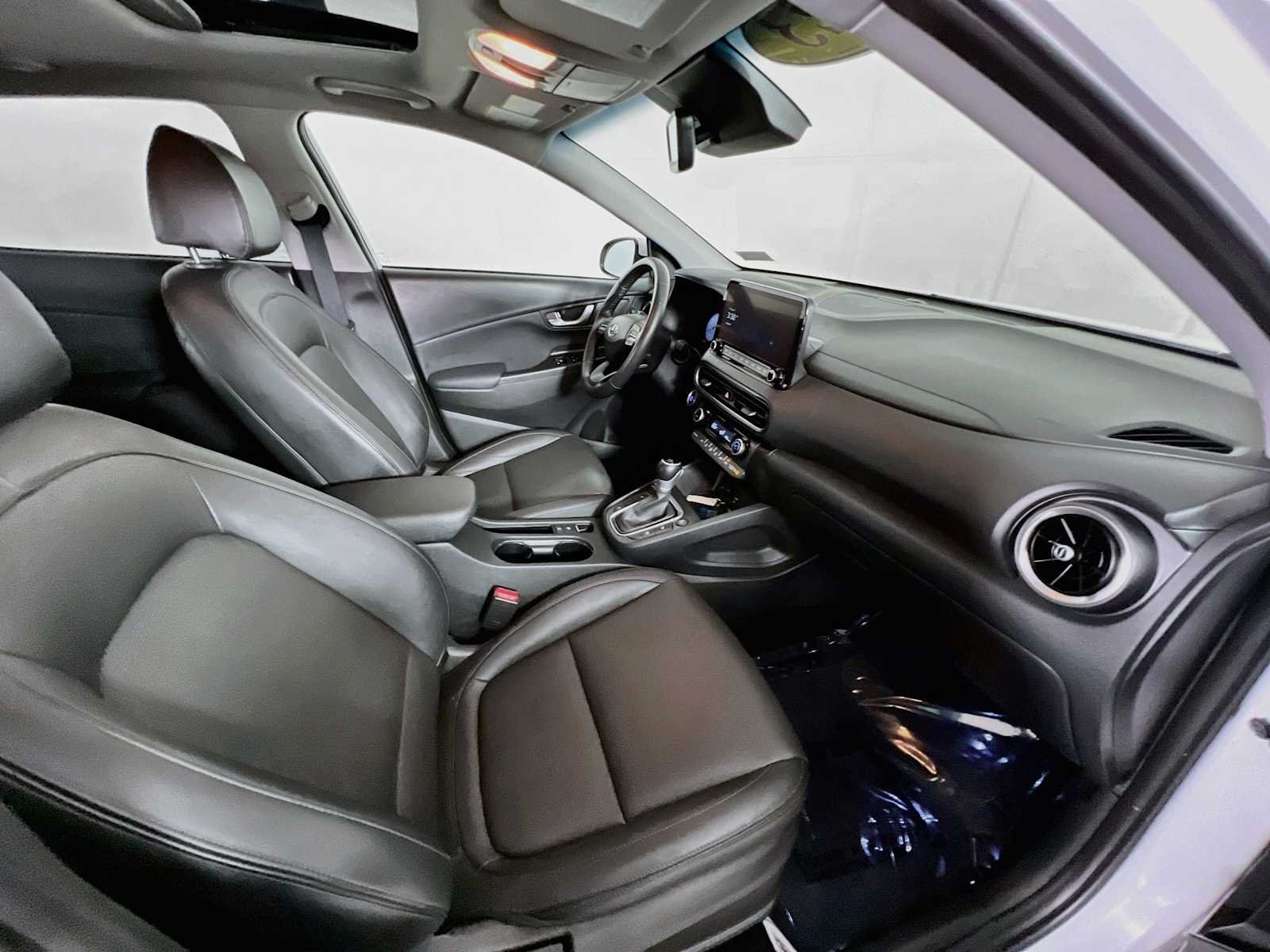Used 2023 Lunar White Hyundai Limited image 29