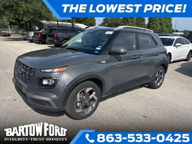 Used 2025 Gray Hyundai SEL image 1