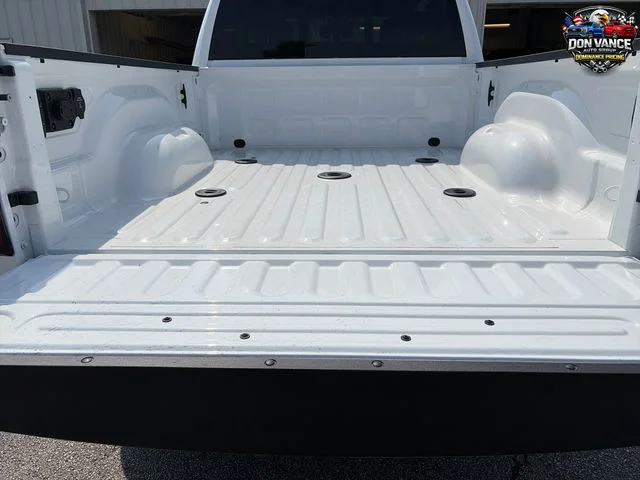 New 2026 Bright White Clearcoat RAM Tradesman image 22