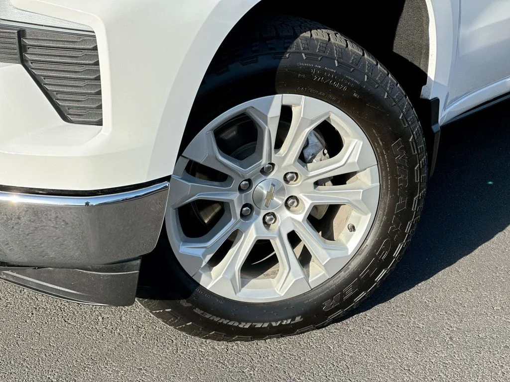 Used 2023 White Chevrolet LTZ image 17