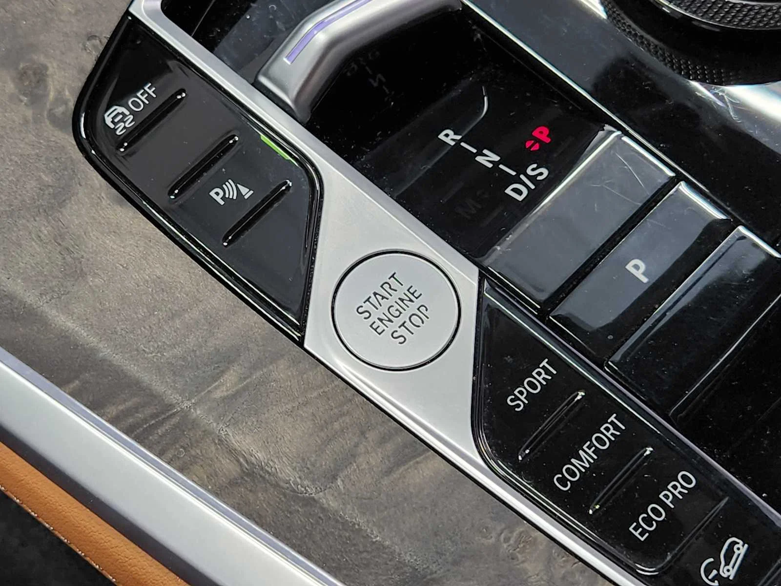 Used 2024 Blue Ridge Mountain Metallic BMW xDrive40i image 18