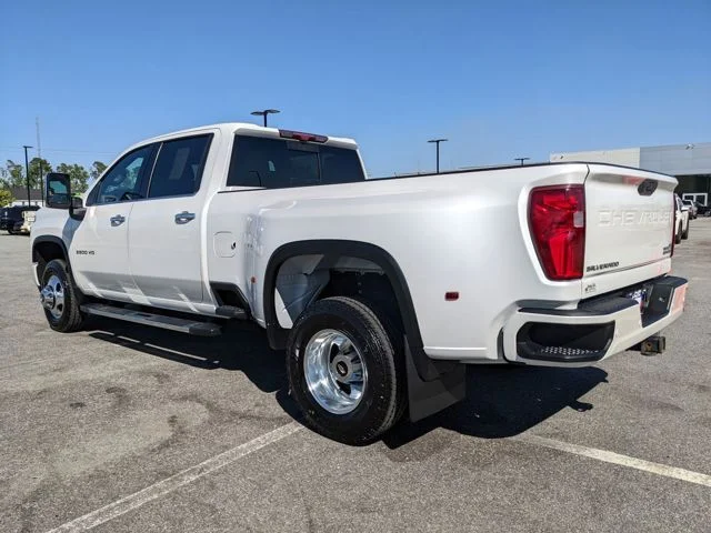 Used 2022 Beige Chevrolet High Country image 2