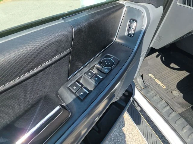 Used 2023 White Ford XLT image 13