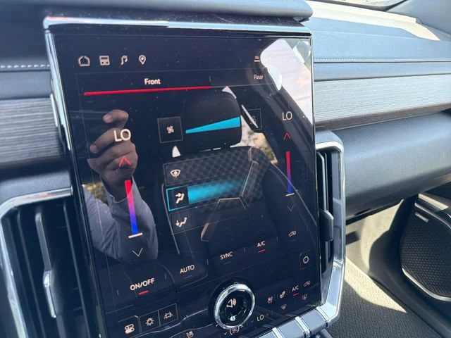 2026 GMC Acadia Denali - Photo 26