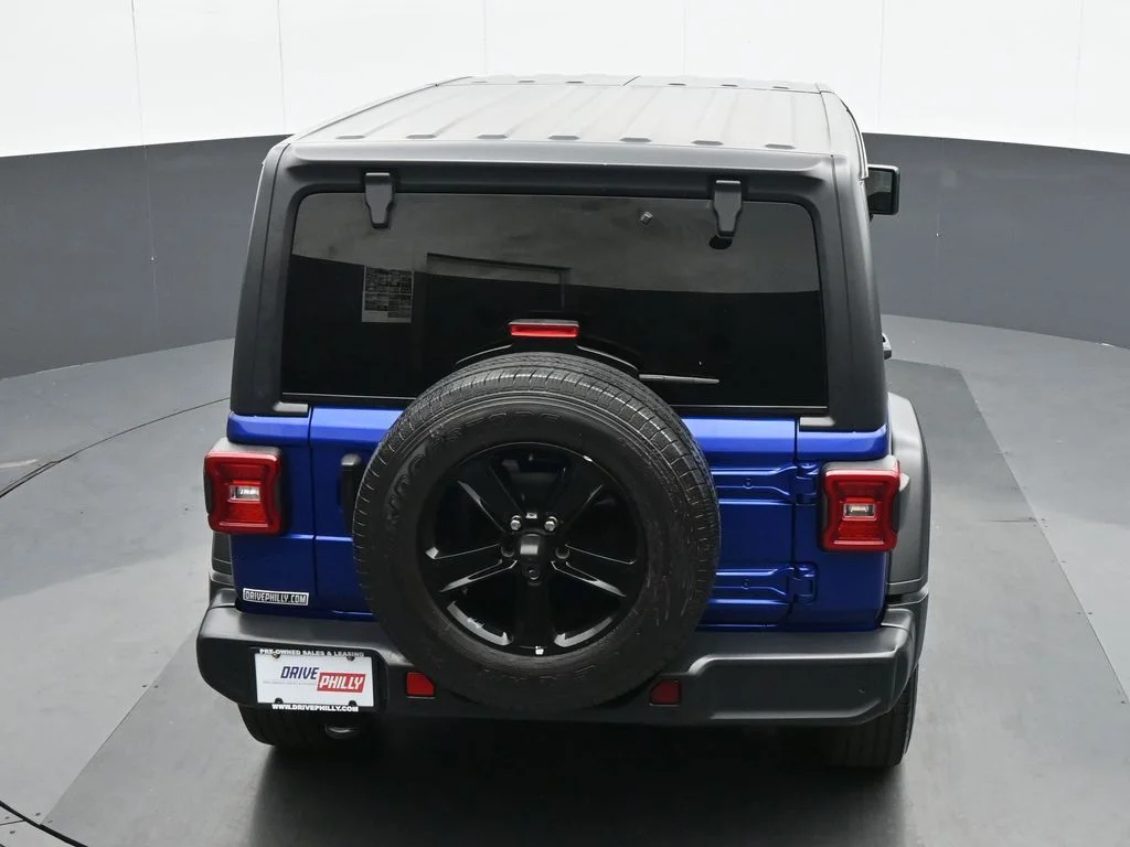 Used 2020 Blue Jeep Unlimited Sport Altitude image 20