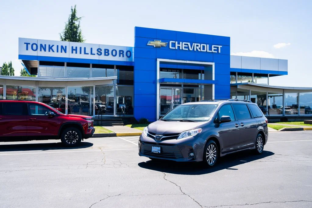 Used 2020 Predawn Gray Mica Toyota XLE image 1