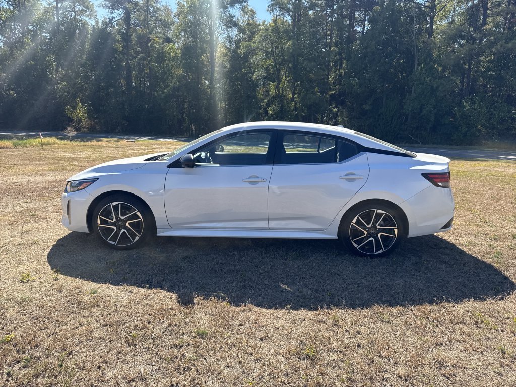 Used 2025 White Nissan SR image 8